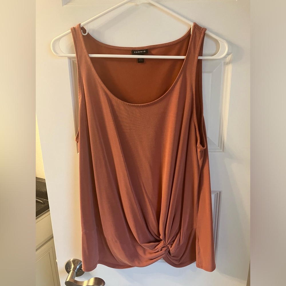 Burnt orange scrunched tank top.